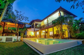 Отель Mawar Estate  Kuta